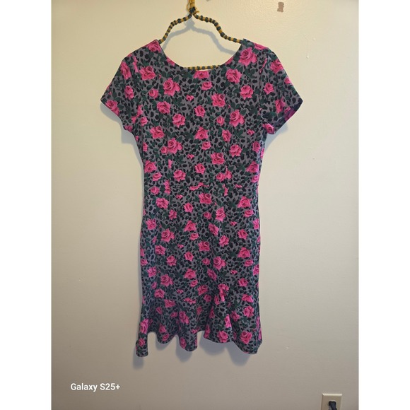 Betsey Johnson Dresses & Skirts - Betsey Johnson Floral Leopard Print Mini Dress Pink Grey Ruffle Hem Size 6